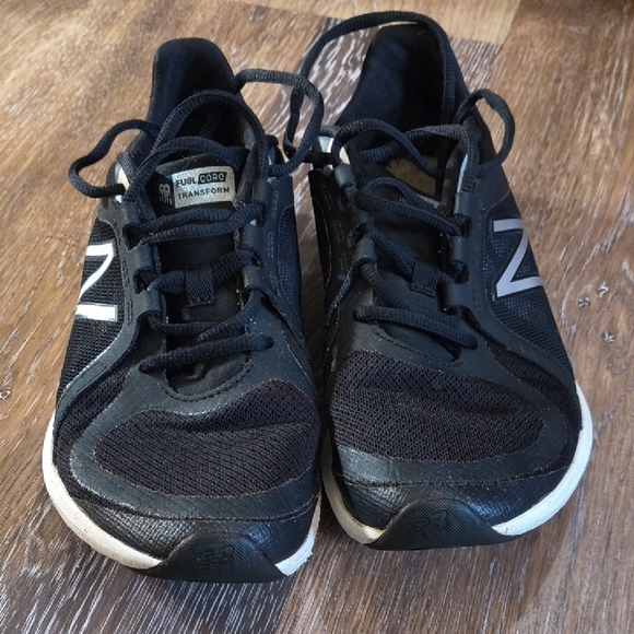 New Balance Black and White Men's Sneakers - Picture 6 of 6